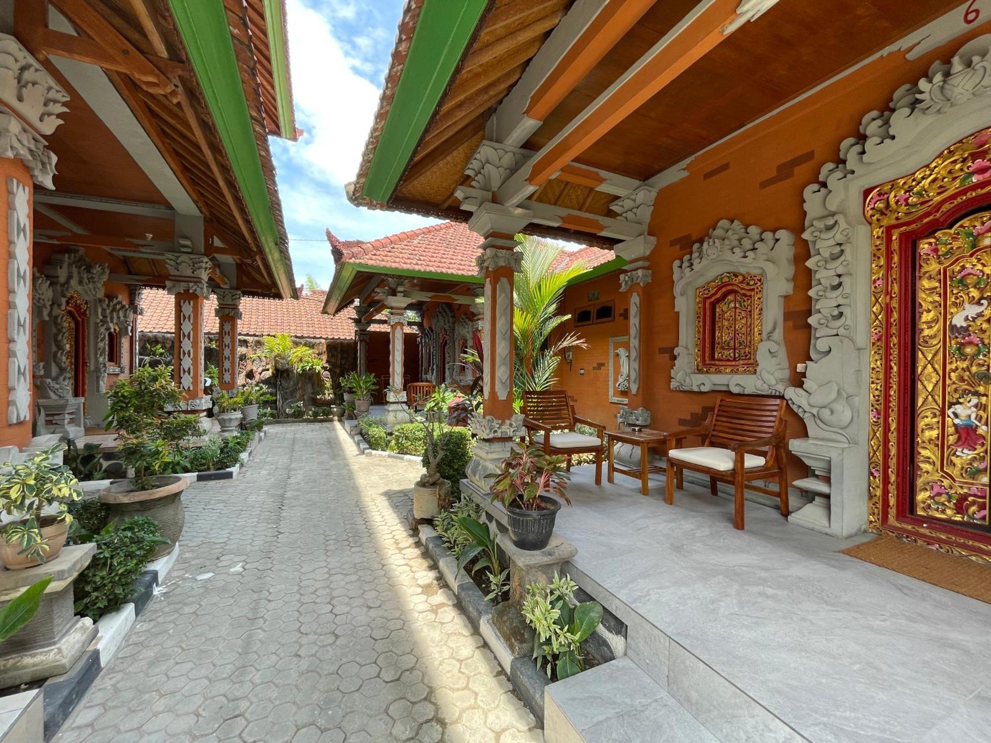 Kubu Elsa Bali Hotel Lovina Eksteriør billede