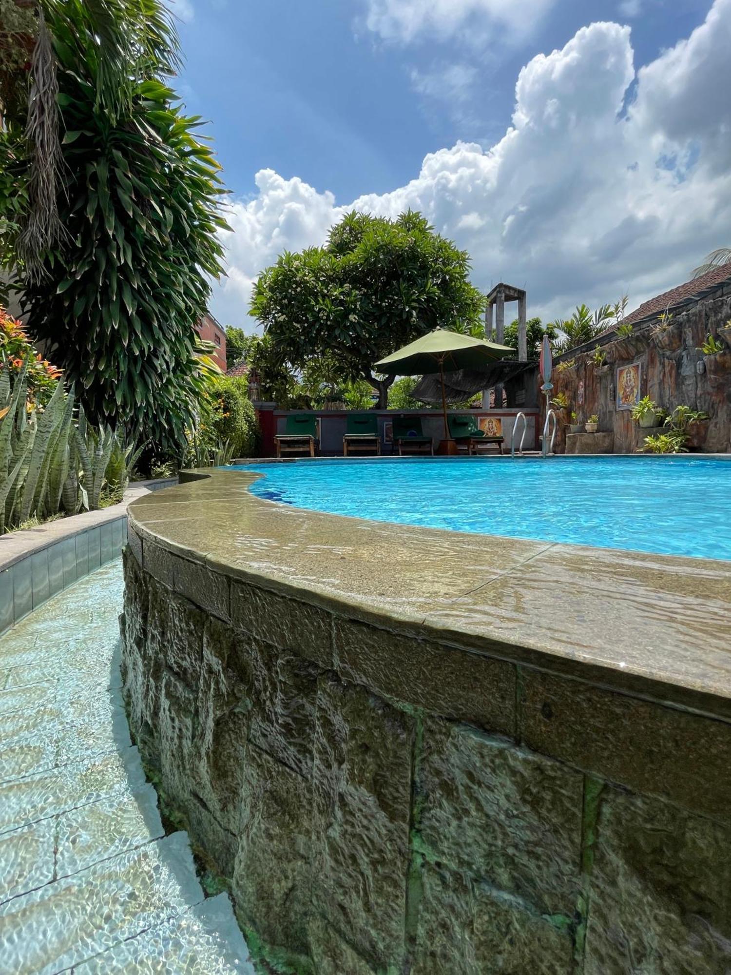 Kubu Elsa Bali Hotel Lovina Eksteriør billede