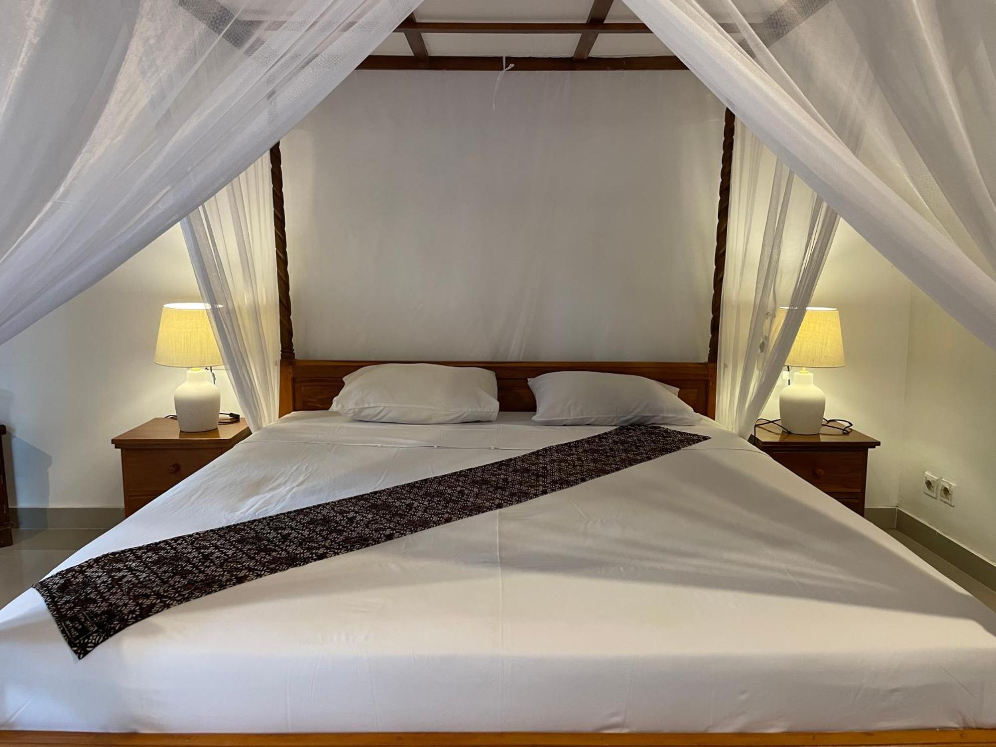 Kubu Elsa Bali Hotel Lovina Værelse billede